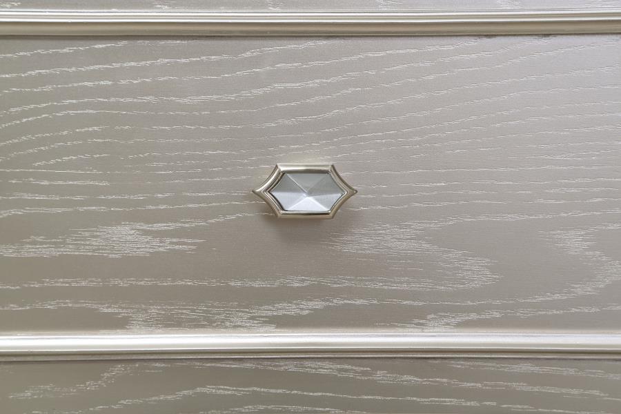 Evangeline 4-Drawer Sideboard Server β Silver Oak Finish with Faux Diamond Trim for Glamorous and Functional Dining Elegance