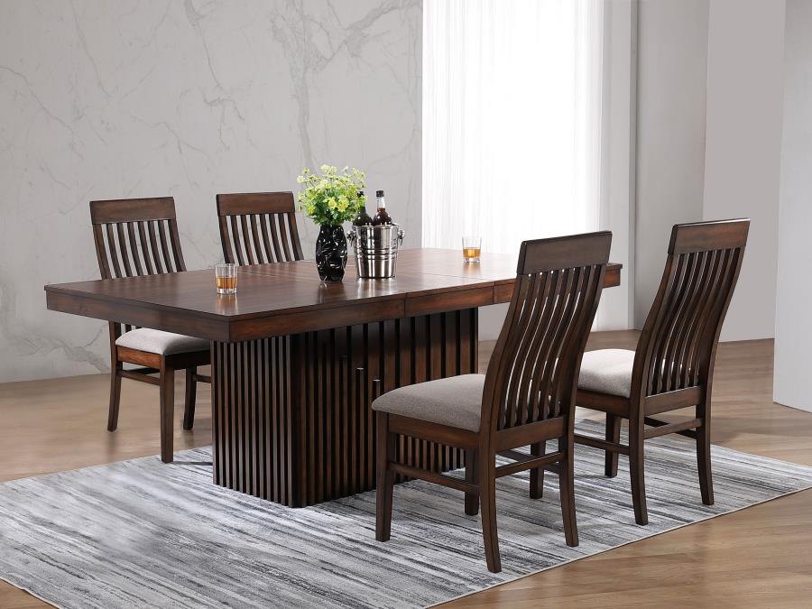 Briarwood 5-Piece Rectangular Dining Set with Removable Extension Leaf in Mango Oak - Stylish and Versatile Dining Set for Comfortable Gatherings