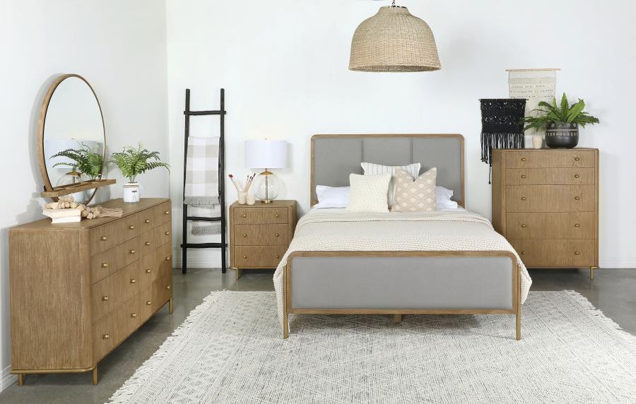 Arini 4-Piece Upholstered Bedroom Set β Sand Wash & Grey Finish for Rustic Elegance and Comfortable Bedroom Charm