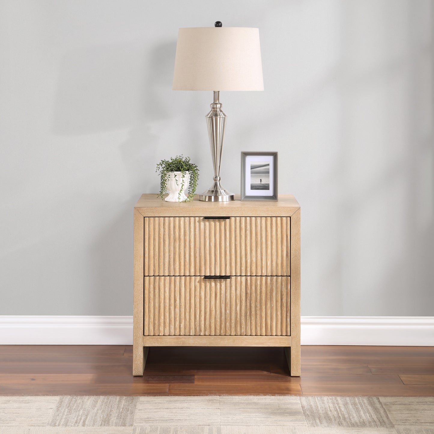 Fairfax Solid Wood & Oak Veneer Nightstand – Classic Bedroom Storage with Timeless Style