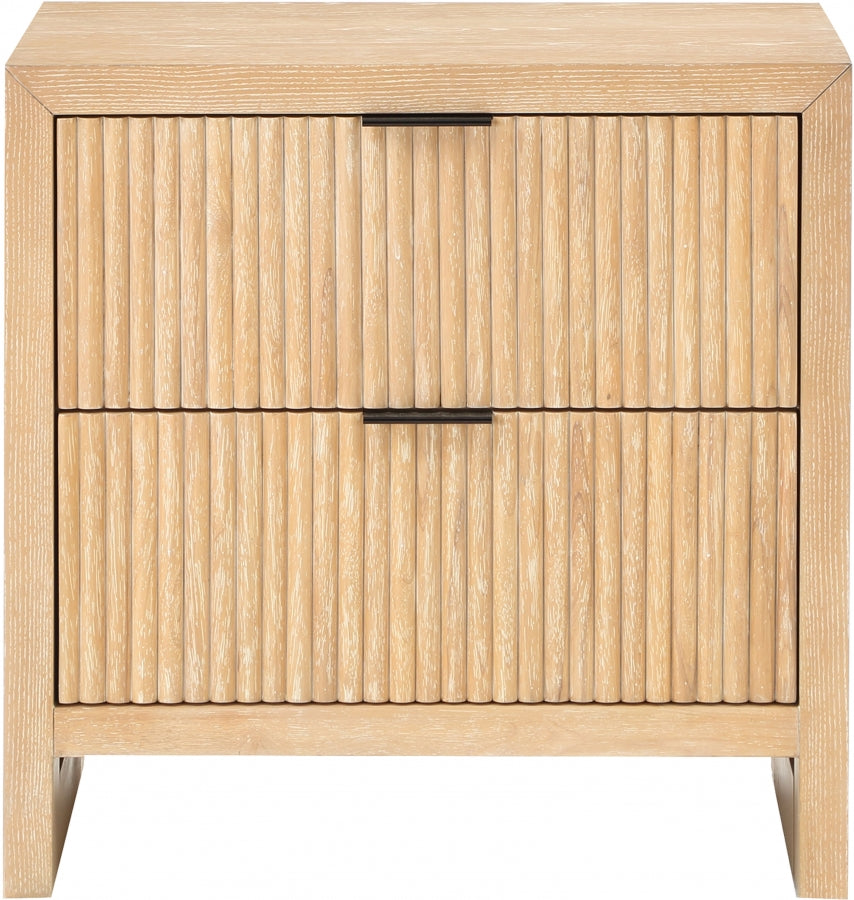 Fairfax Solid Wood & Oak Veneer Nightstand – Classic Bedroom Storage with Timeless Style
