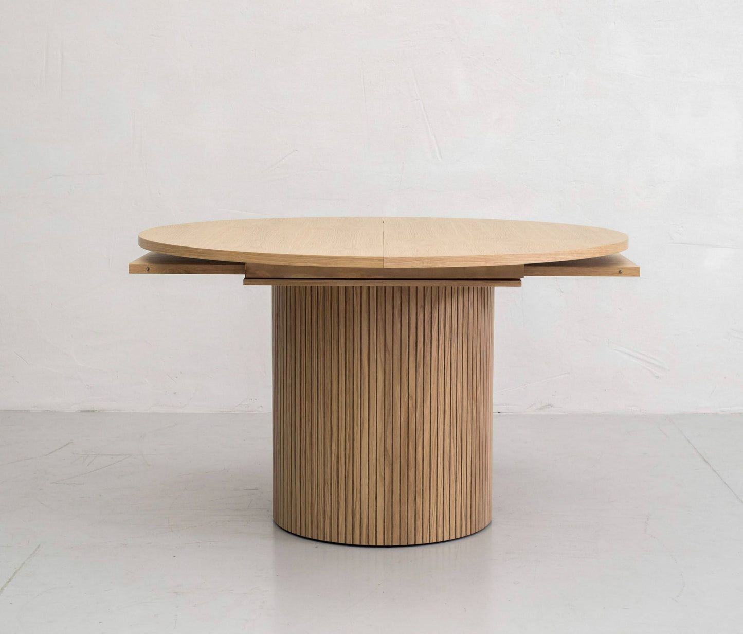 Modrest Miami - Modern Natural Oak Round Dining Table With Extension