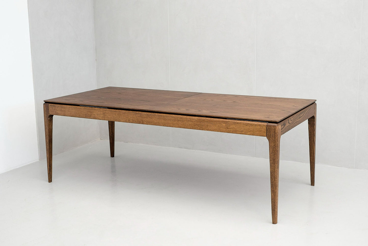 Modrest Dallas Extendable Dining Table – Mid-Century Modern Brown Oak for Versatile Dining