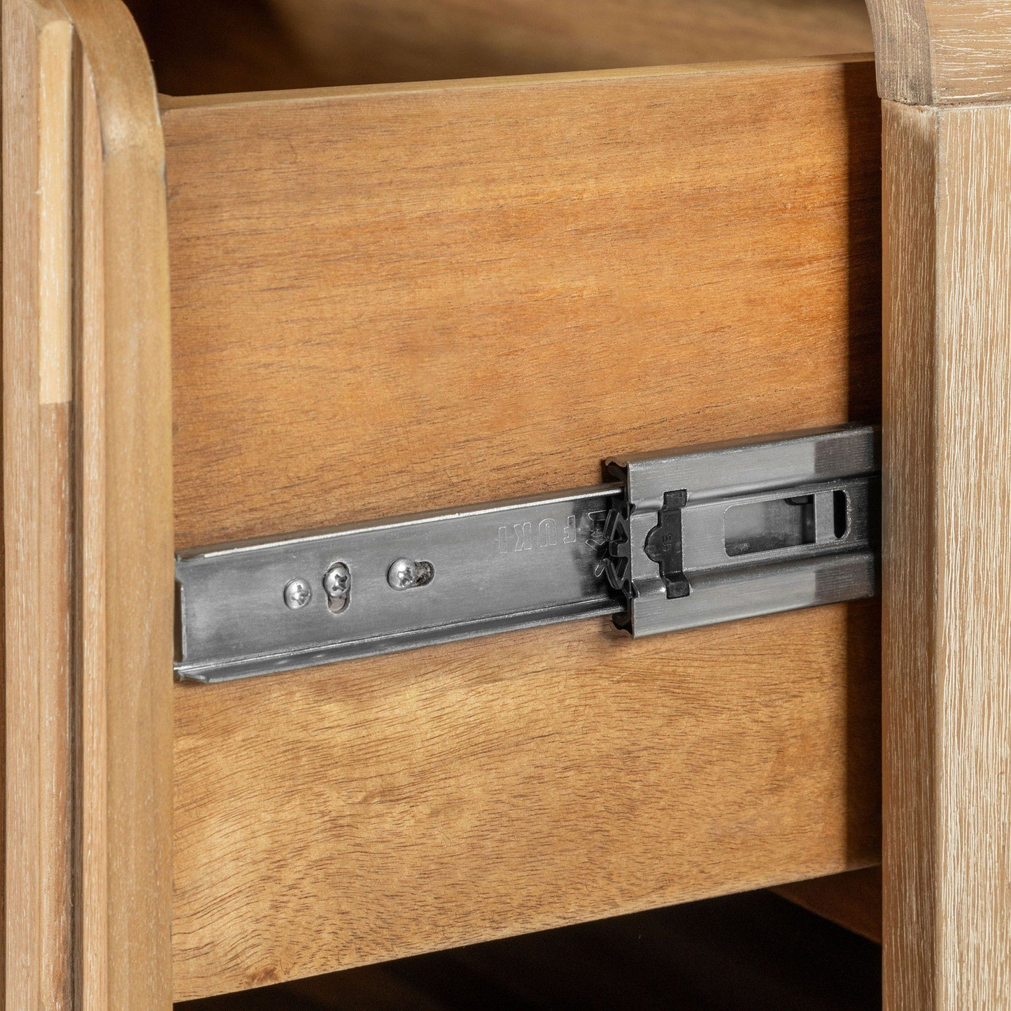 Modrest Mikala Modern Natural Oak Nightstand β A Perfect Blend of Natural Elegance and Functional Design, Ideal for Enhancing Your Bedroom's Aesthetic.