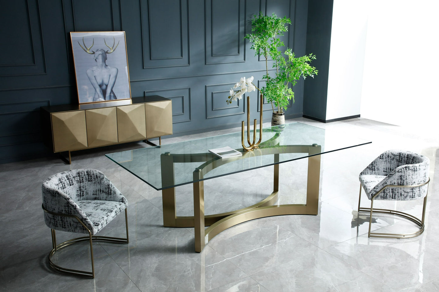 Modrest Mingus Modern Glass Brushed Brass Rectangular Dining Table A Striking Fusion of Sleek Glass and Bold Brushed Brass for Sophisticated Dining Spaces