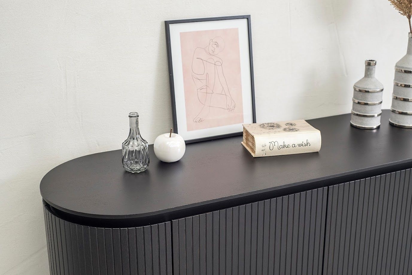 Modrest Miami Modern Black Oak Buffet - Sleek and Sophisticated Storage for Contemporary Dining Spaces