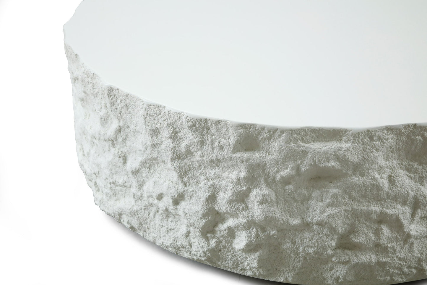 Modrest Quarry Modern Off-White Round Coffee Table A Harmonious Blend of Minimalist Design and Elegant Functionality for Contemporary Living Spaces
