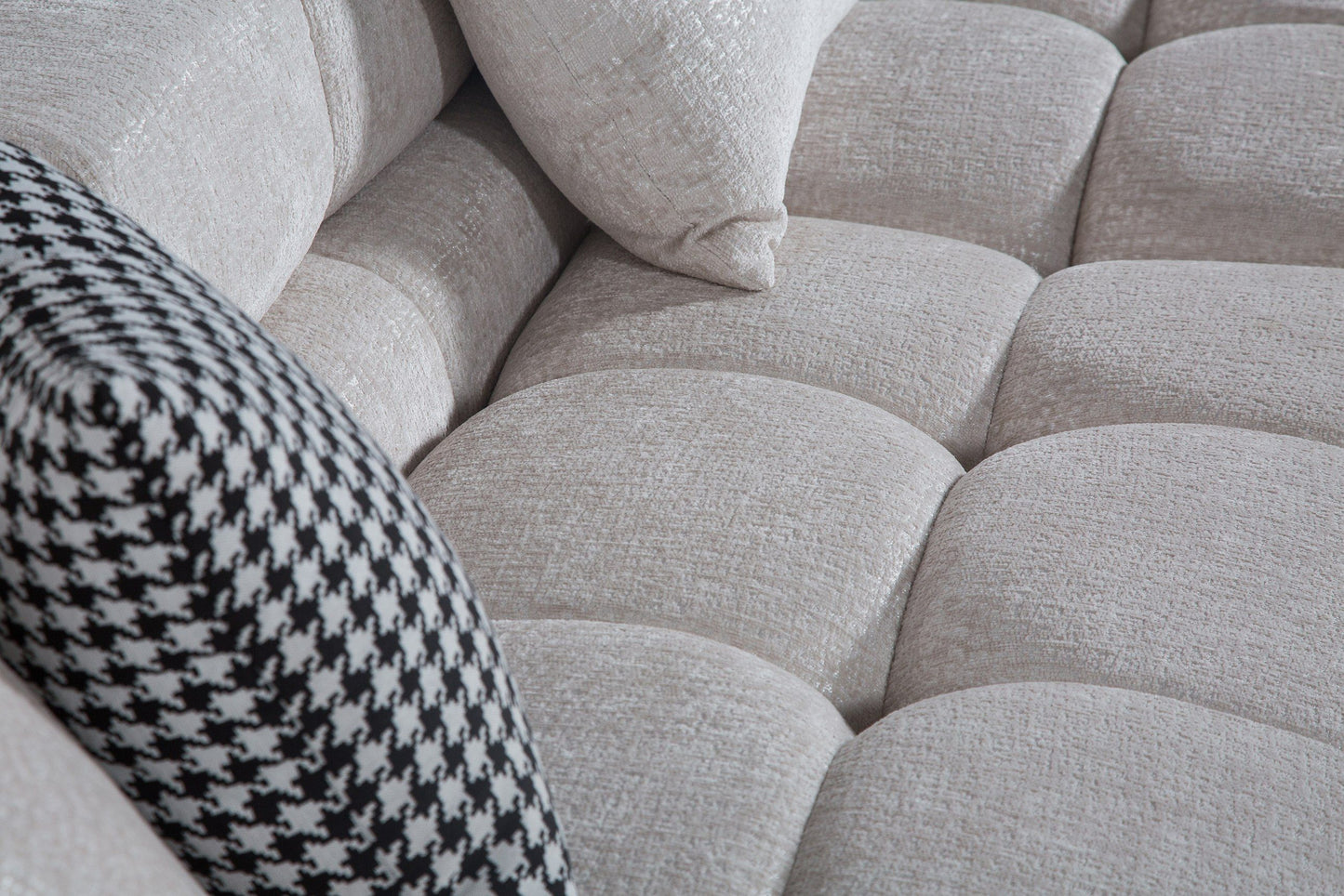 Divani Casa Rhonda - Modern Beige Fabric Modular Sectional Sofa - Stylish and Comfortable Seating for Contemporary Living Rooms