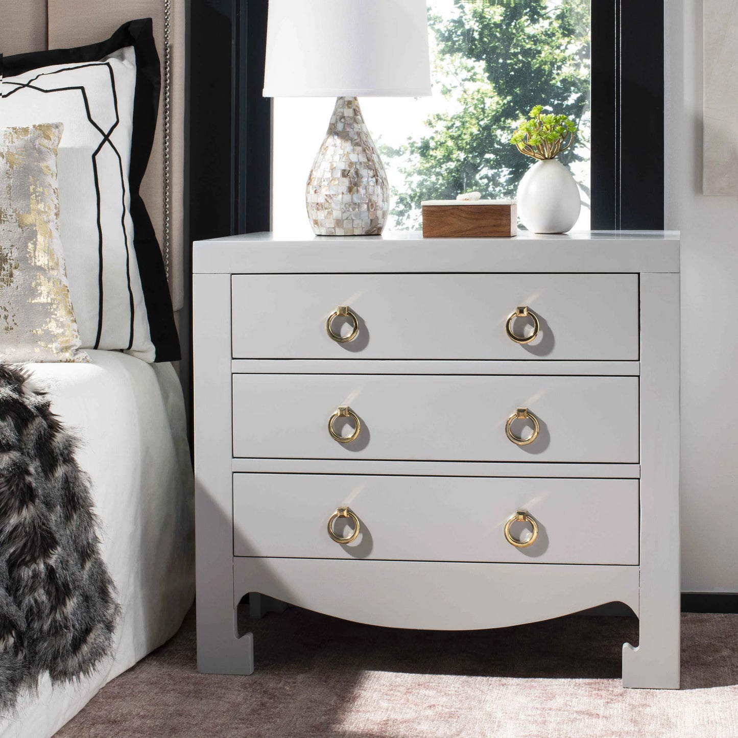 Dion 3-Drawer Chest - Elegant and Functional Storage Solution for Any Room