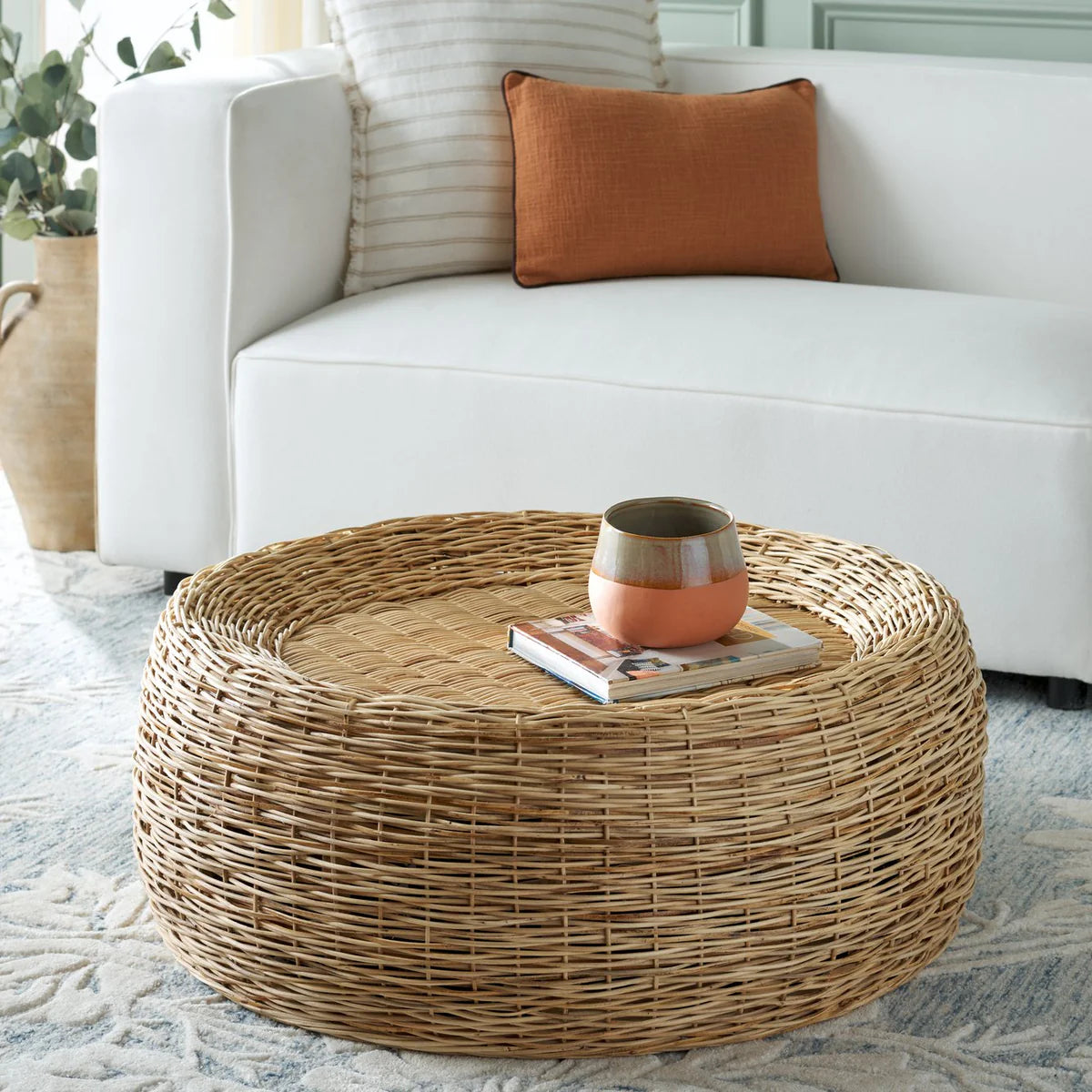 Mordekai Round Coffee Table - Modern and Elegant Centerpiece for Your Living Room