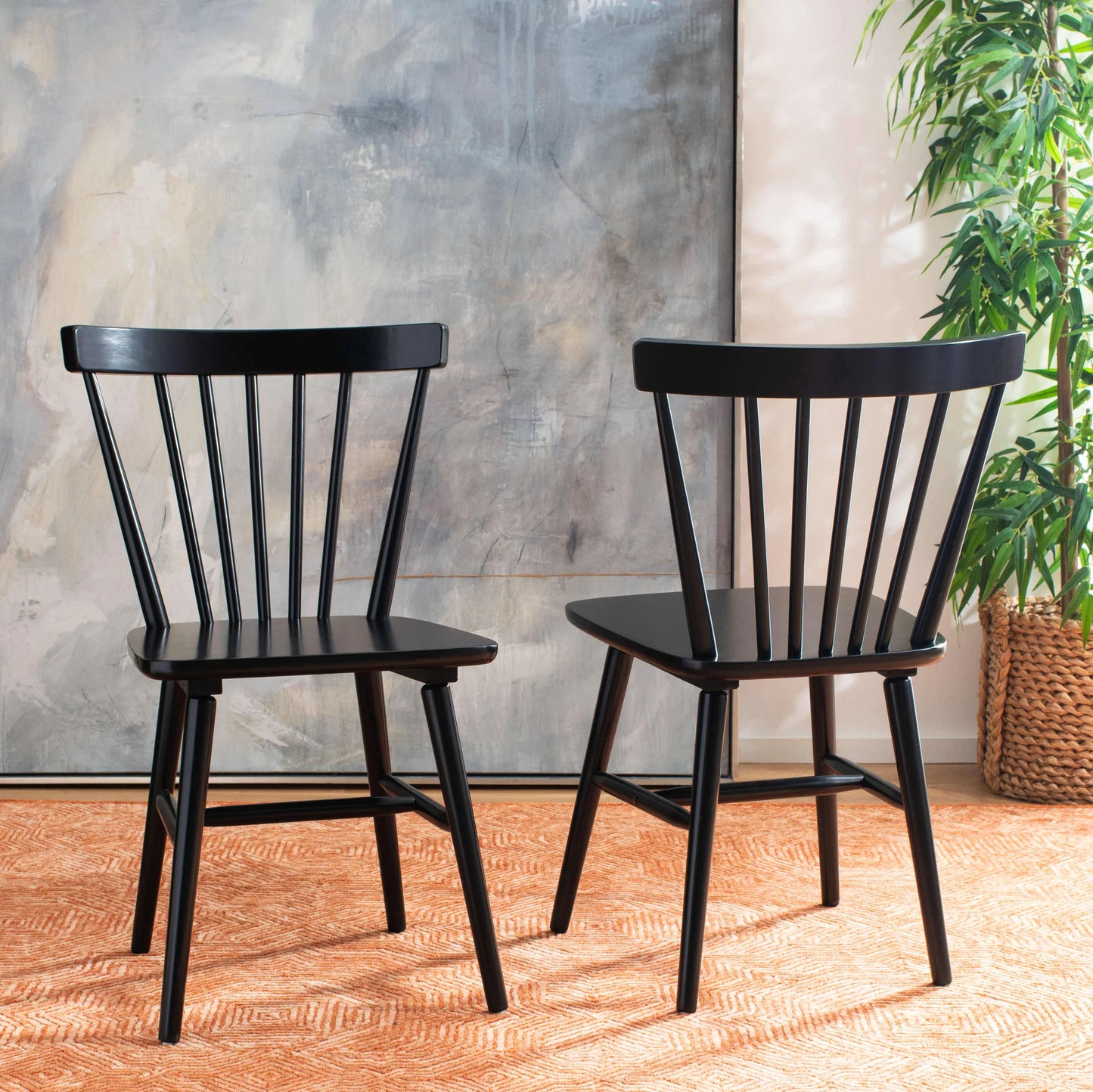 Winona Spindle Back Dining Chair - Timeless and Comfortable Seating for Classic Dining Spaces