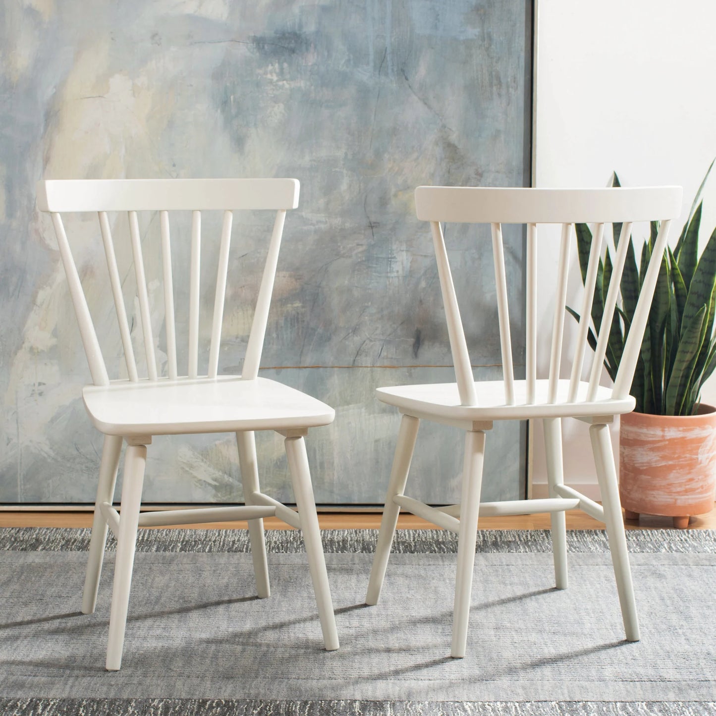 Winona Spindle Back Dining Chair - Timeless and Comfortable Seating for Classic Dining Spaces
