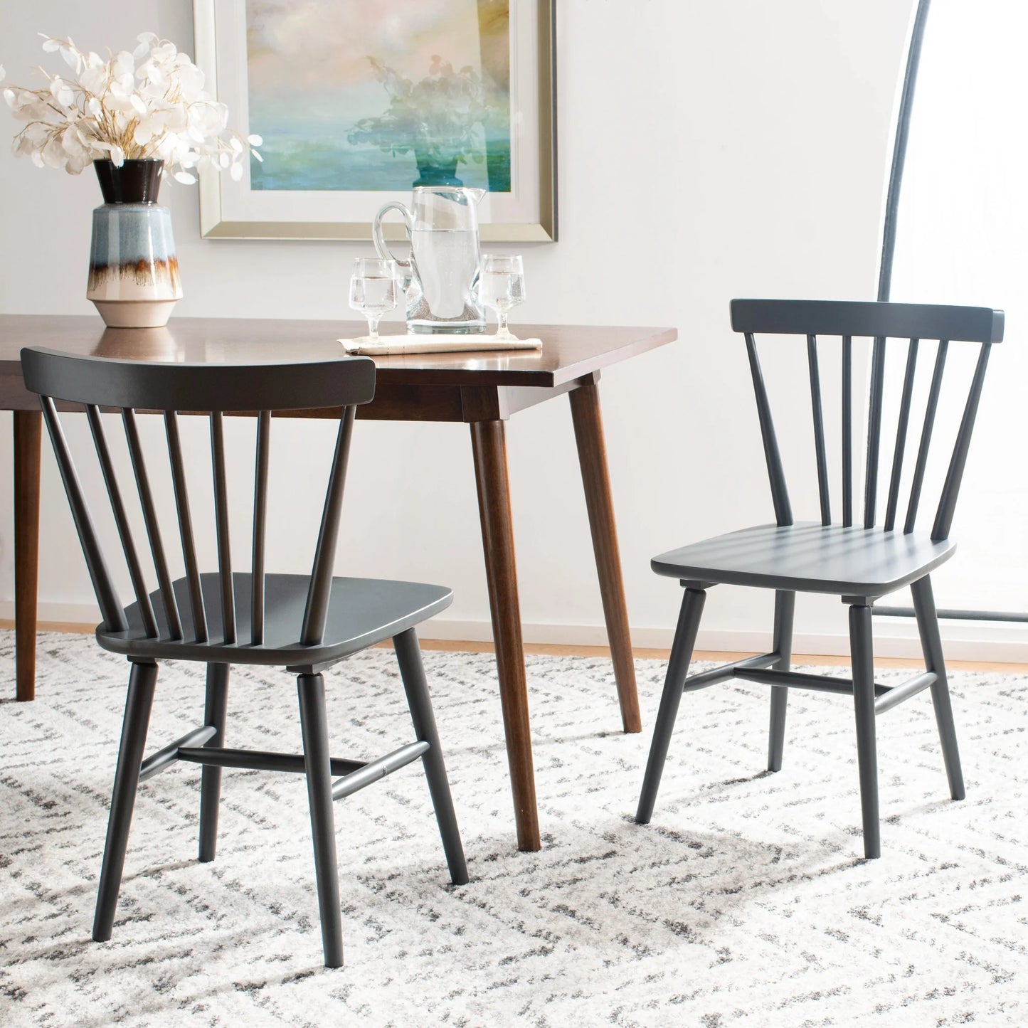 Winona Spindle Back Dining Chair - Timeless and Comfortable Seating for Classic Dining Spaces