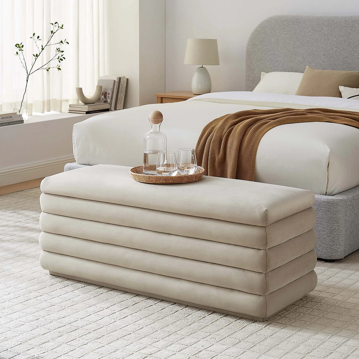 Mezzo Luxurious Velvet Storage Bench – Featuring Elegant Tufted Detail, Plush Velvet Upholstery and a Spacious Interior for Stylish and Practical Storage Solutions