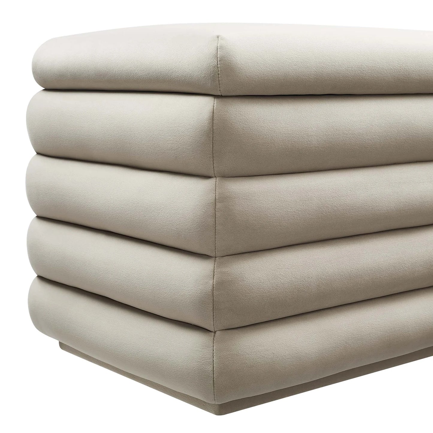Mezzo Luxurious Velvet Storage Bench – Featuring Elegant Tufted Detail, Plush Velvet Upholstery and a Spacious Interior for Stylish and Practical Storage Solutions