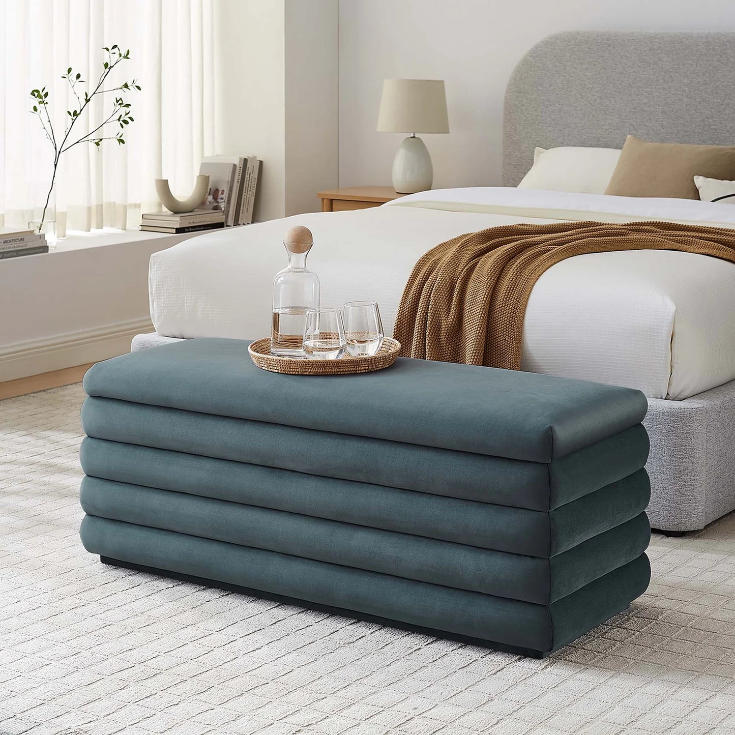 Mezzo Luxurious Velvet Storage Bench – Featuring Elegant Tufted Detail, Plush Velvet Upholstery and a Spacious Interior for Stylish and Practical Storage Solutions