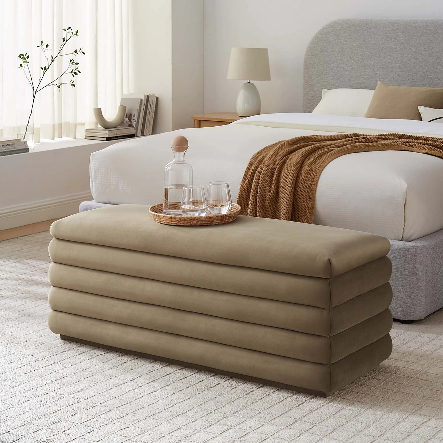 Mezzo Luxurious Velvet Storage Bench – Featuring Elegant Tufted Detail, Plush Velvet Upholstery and a Spacious Interior for Stylish and Practical Storage Solutions