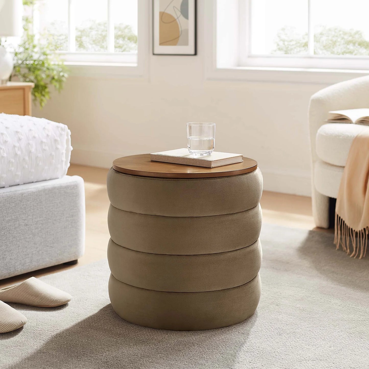 Mezzo Velvet Ottoman with Storage – Stylish and Functional Accent Piece for Modern Living Spaces