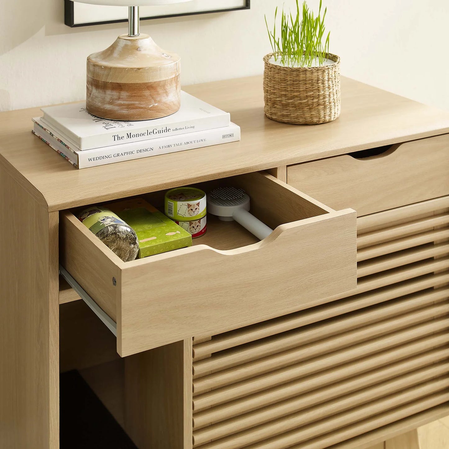 Render Cat Cabinet in Oak – Stylish and Functional Storage Solution for Modern Interiors