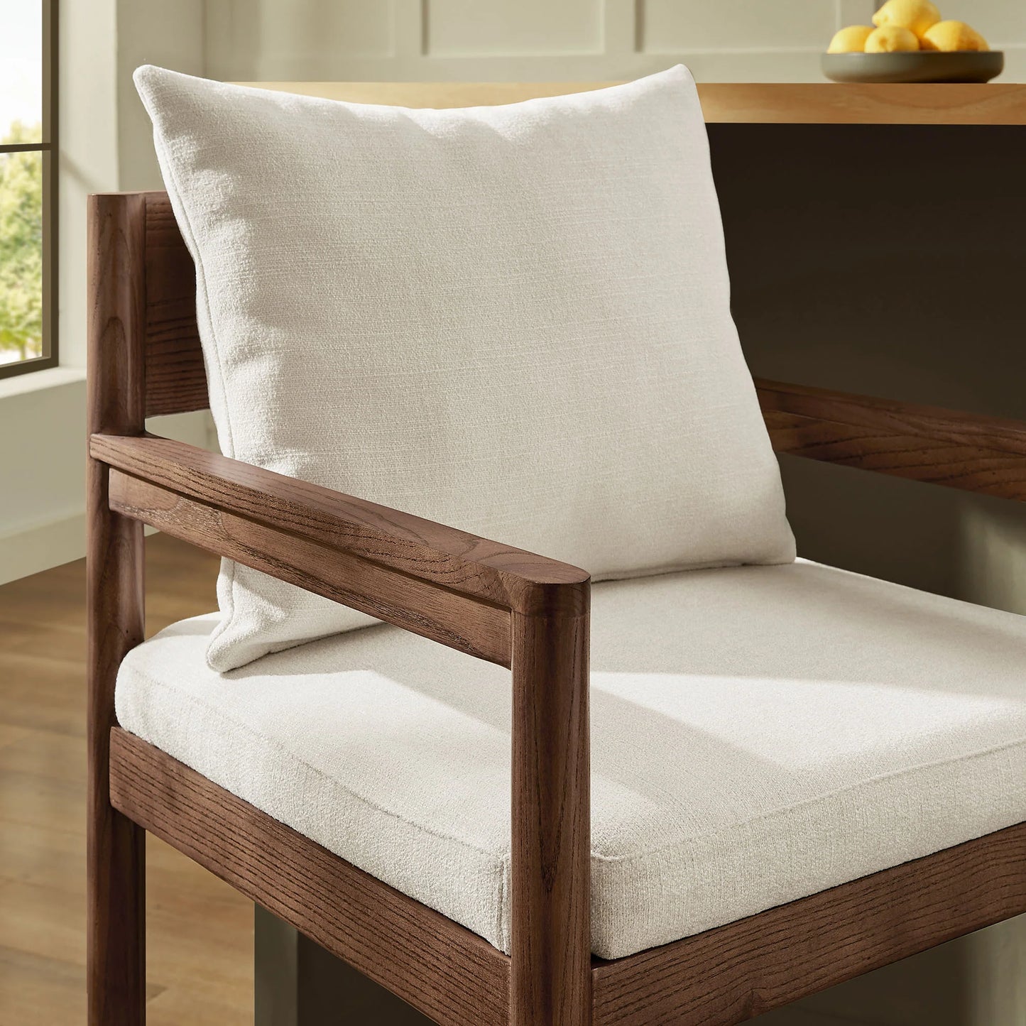 Remington Wood Bar Stool – Classic High Seating for Home Bars and Kitchen Counters