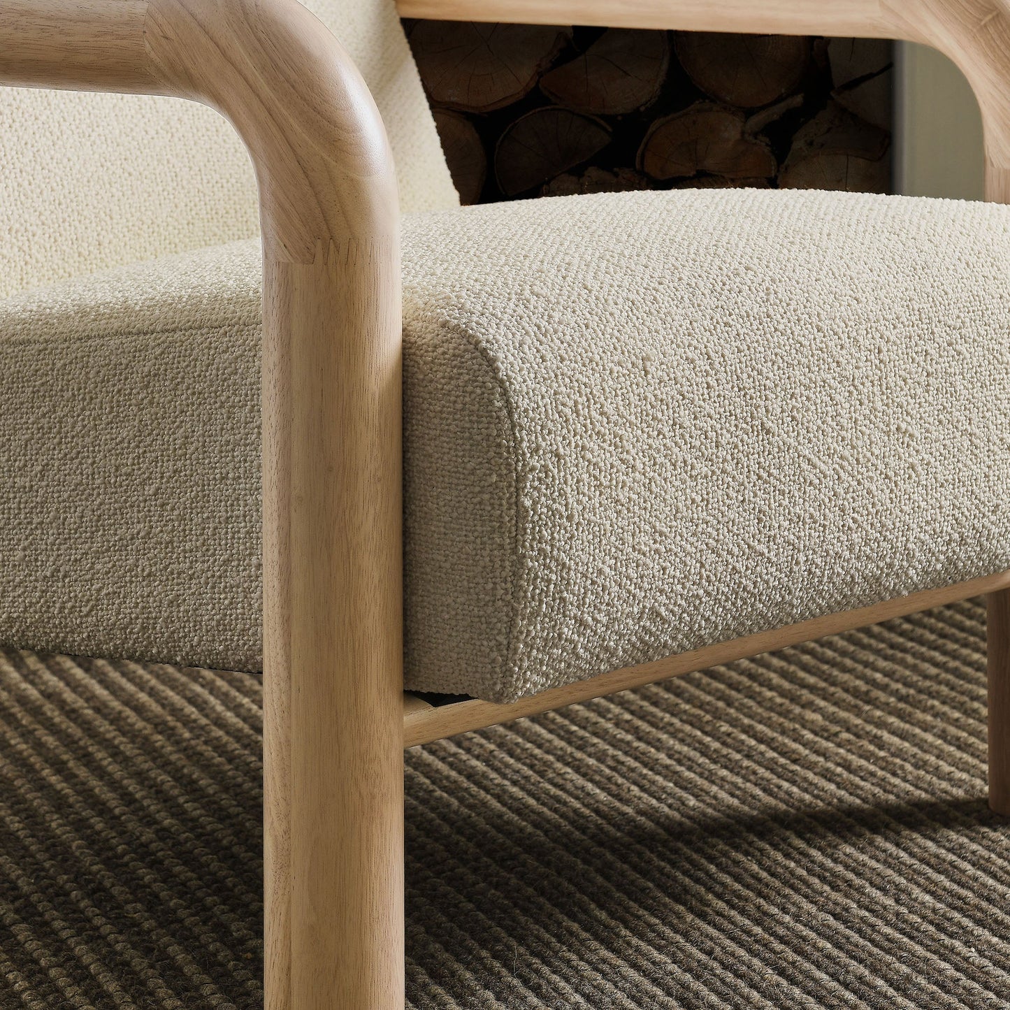 Sereno Boucle Accent Chair – Cozy & Stylish Upholstered Seating