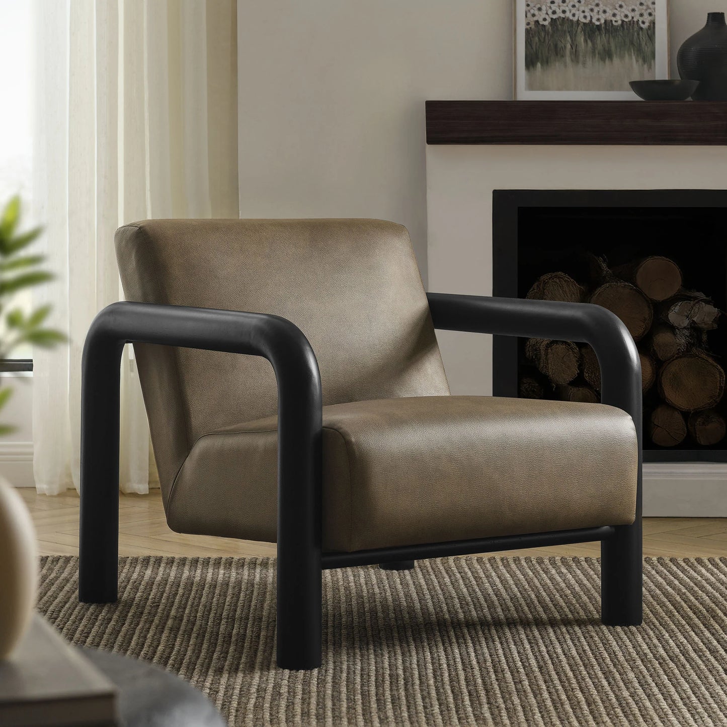 Sereno Vegan Leather Accent Chair – Modern Lounge Seating with Sleek Design