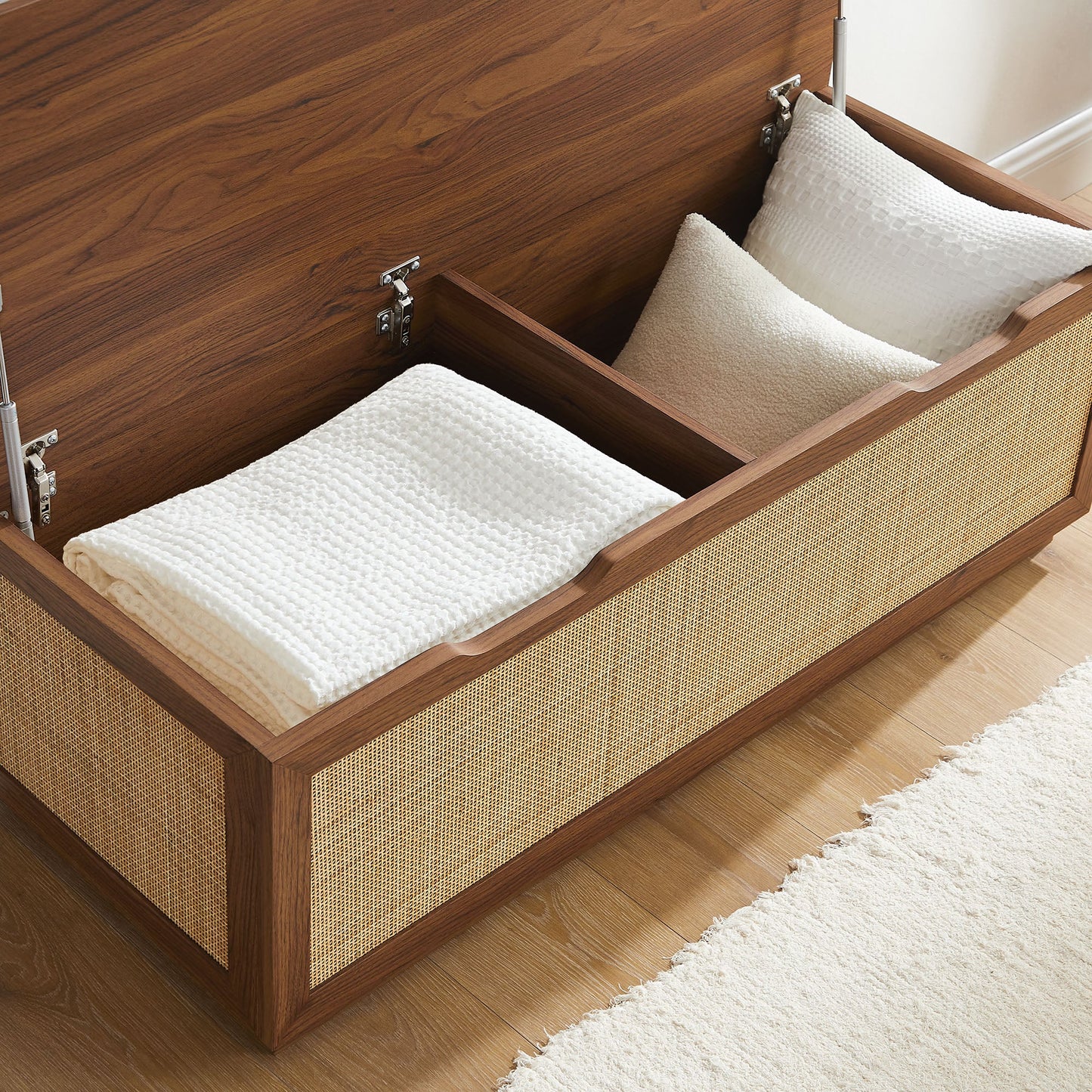 Soma Rattan Storage Bench – Natural Woven Design with Hidden Storage