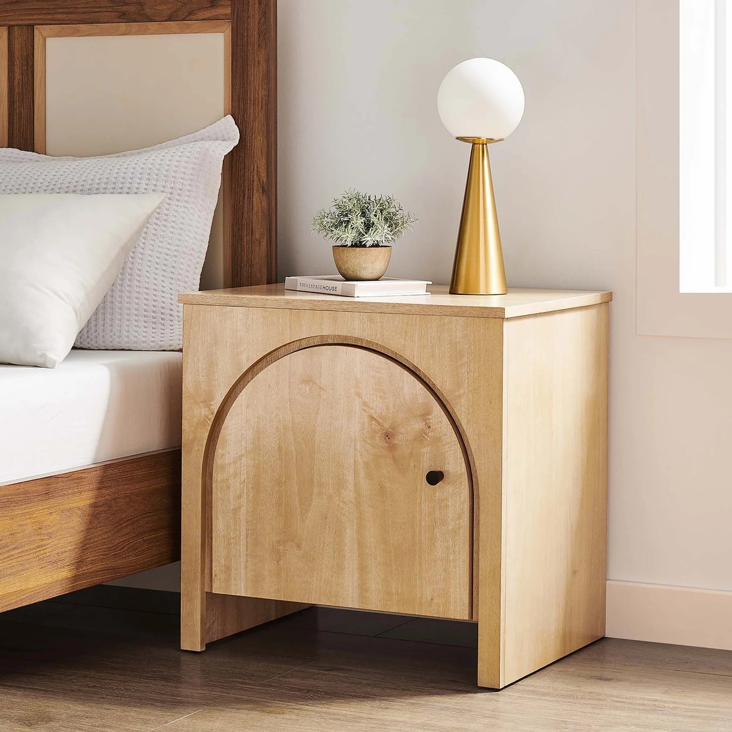 Appia Arched Door Nightstand in Oak – Stylish and Functional Bedside Table for Modern Bedrooms