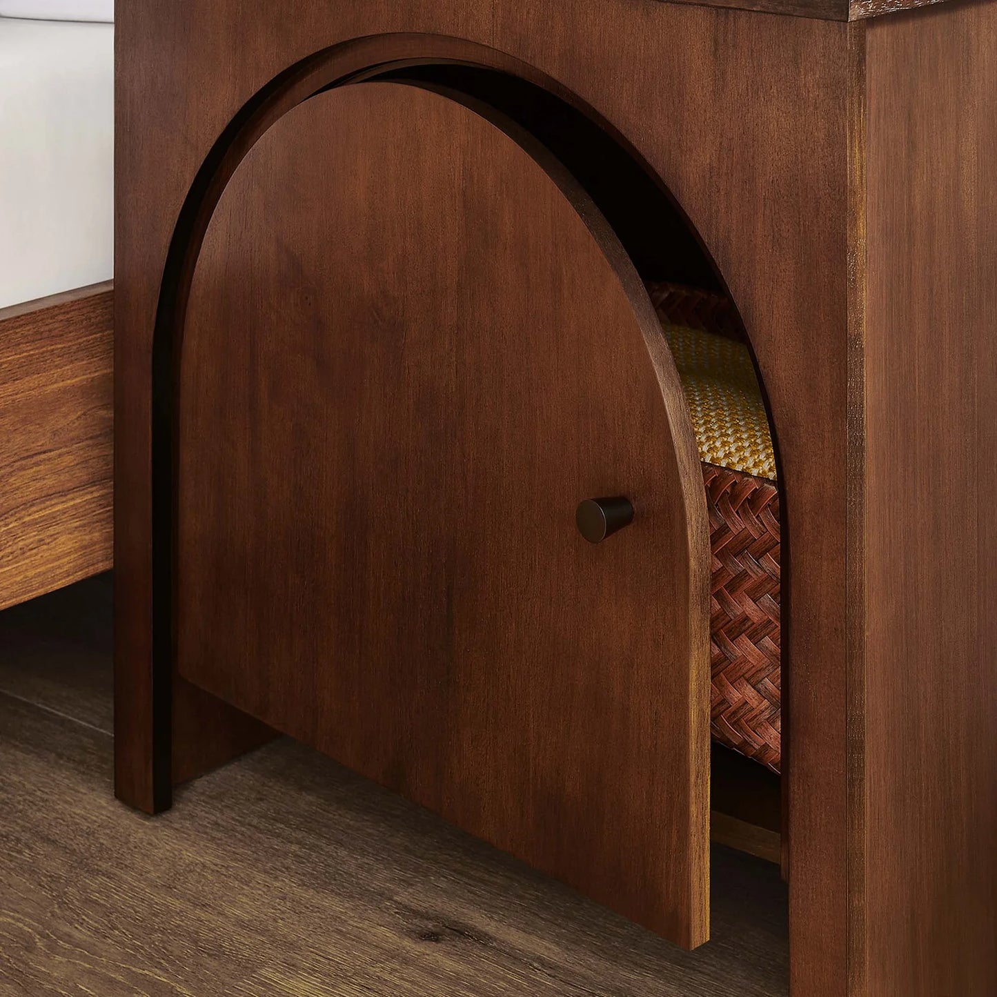 Appia Arched Door Nightstand in Oak – Stylish and Functional Bedside Table for Modern Bedrooms