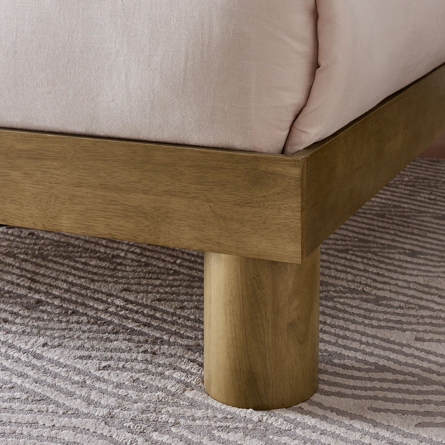 Runa Wood Queen Platform Bed – Modern and Durable Bed Frame for Elegant Bedrooms