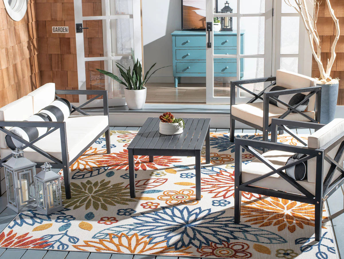 Nunzio 4-Piece Outdoor Set with Accent Pillows - Stylish and Comfortable Seating for Relaxed Outdoor Living