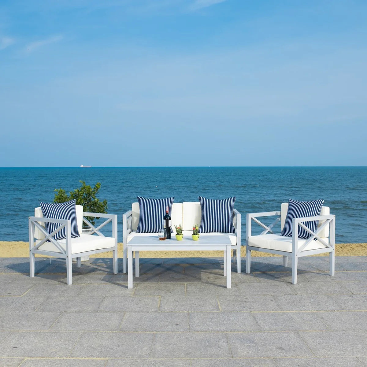 Nunzio 4-Piece Outdoor Set with Accent Pillows - Stylish and Comfortable Seating for Relaxed Outdoor Living