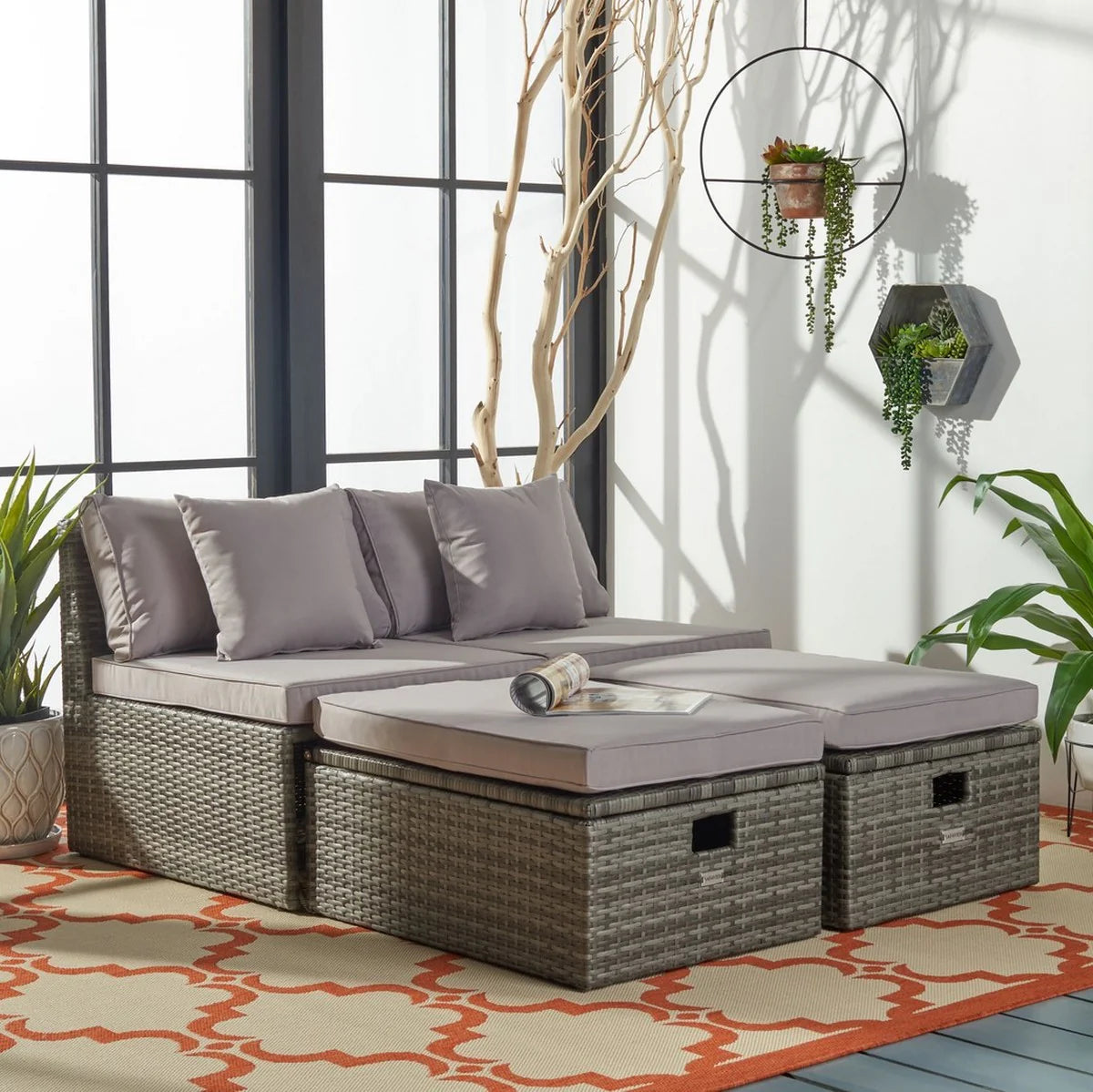 Pramla Outdoor Set with Ottoman - Comfortable and Stylish Seating for Relaxed Outdoor Spaces