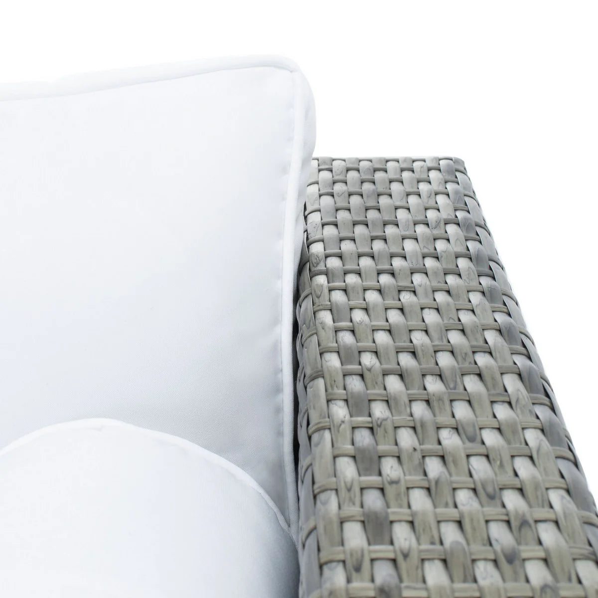 Analon Outdoor Sectional - Modern and Spacious Seating for Luxurious Outdoor Lounging