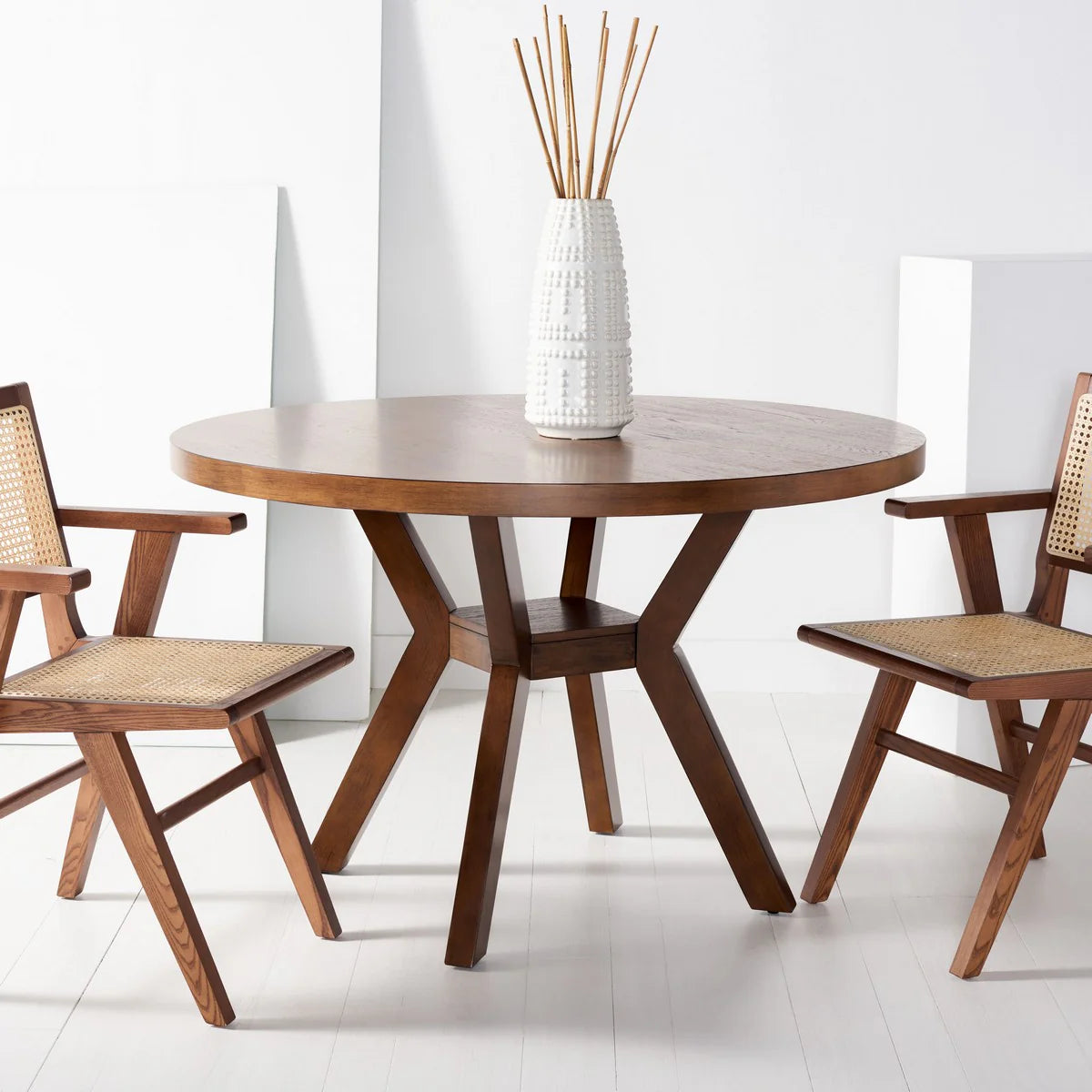 Luis Round Dining Table – Where Simplicity Meets Sophistication