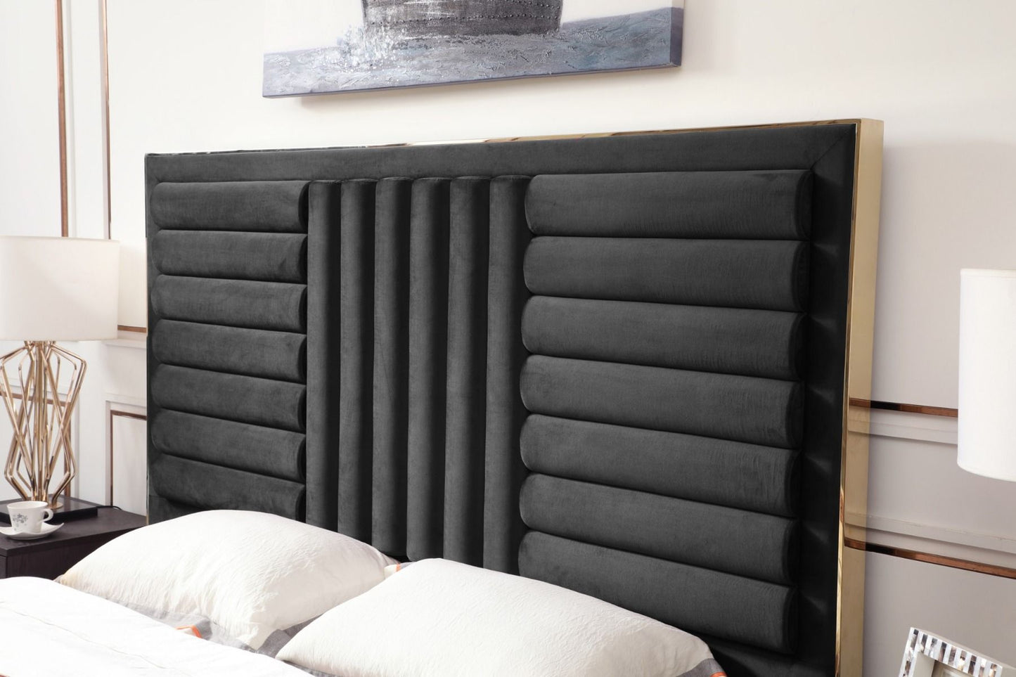 Modrest Daystar - Modern Black Velvet & Gold Bed