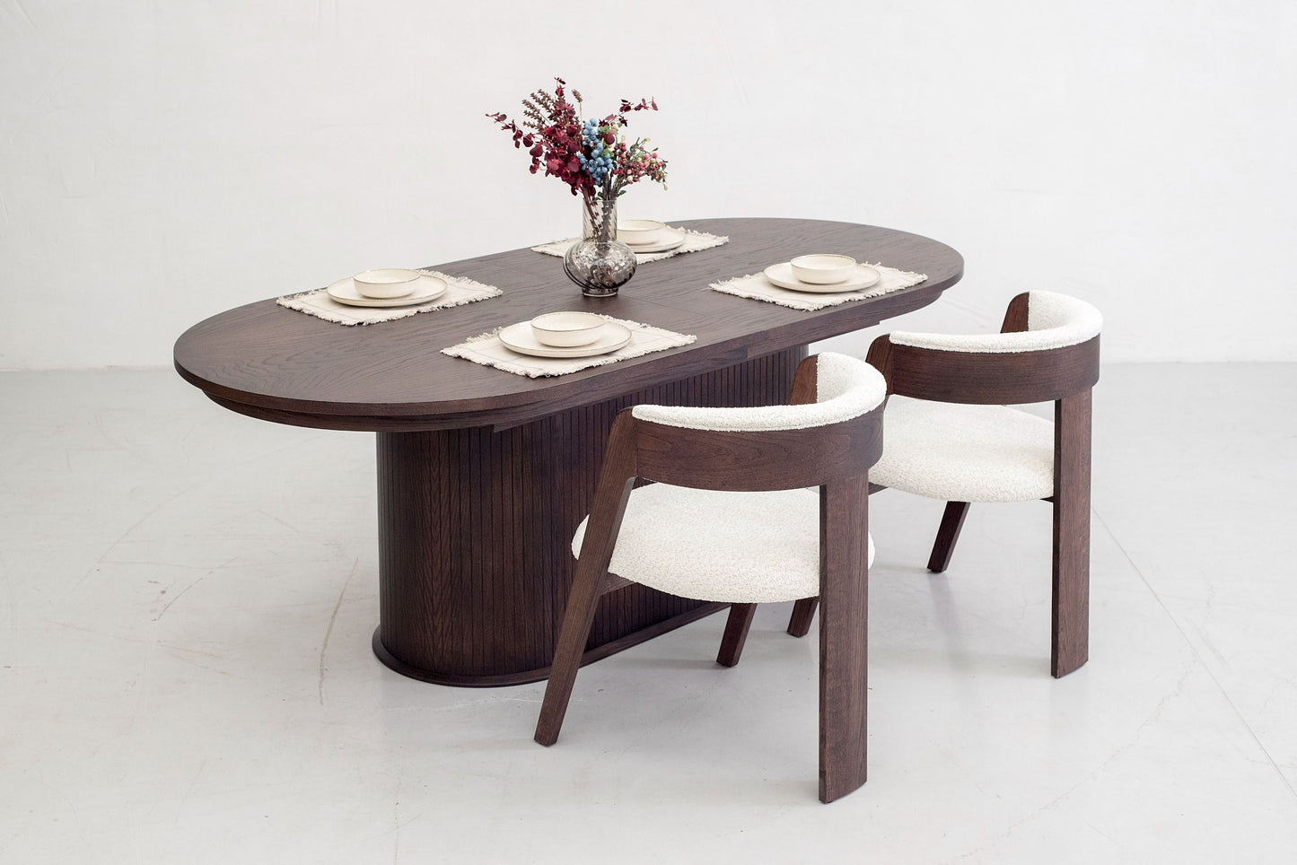 Modrest Milan Modern Brown Oak Dining Table with Extension A Perfect Blend of Sophisticated Design and Functional Versatility for Elegant Dining Spaces
