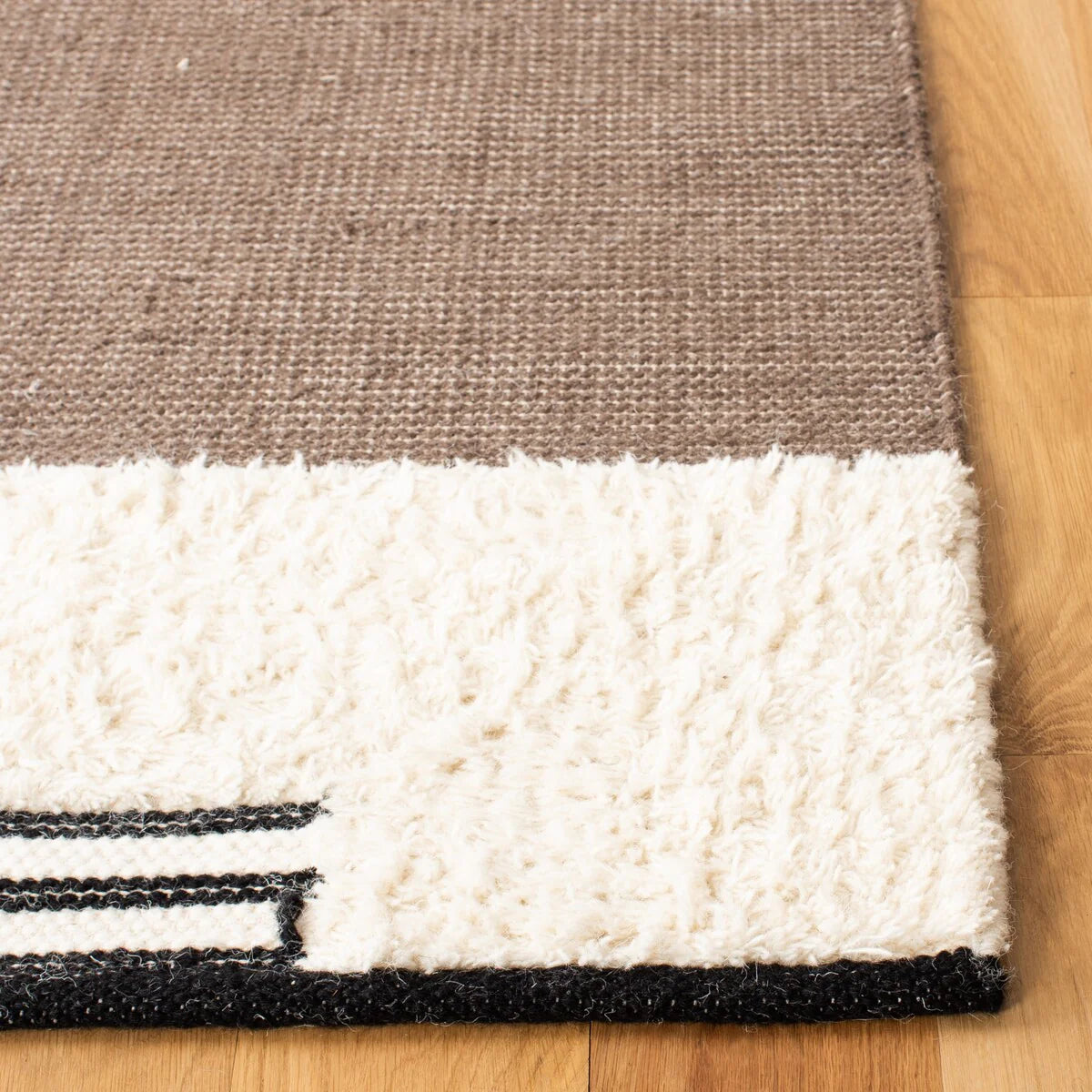 Kenya Hand Woven Wool and Cotton Rug - Stylish and Durable Area Rug for Modern Homes