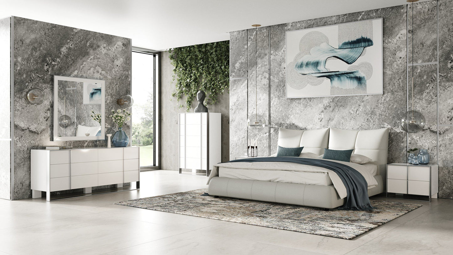Modrest Patrick Modern Light Grey Leather Bed - Sleek and Stylish Design for a Contemporary Bedroom Look