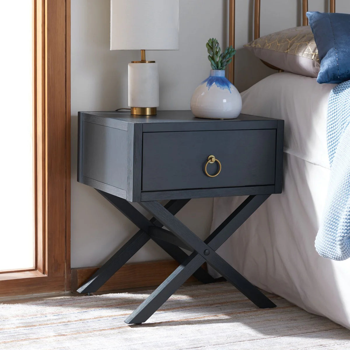 Odilia 1-Drawer Nightstand - Modern and Functional Storage for Your Bedroom