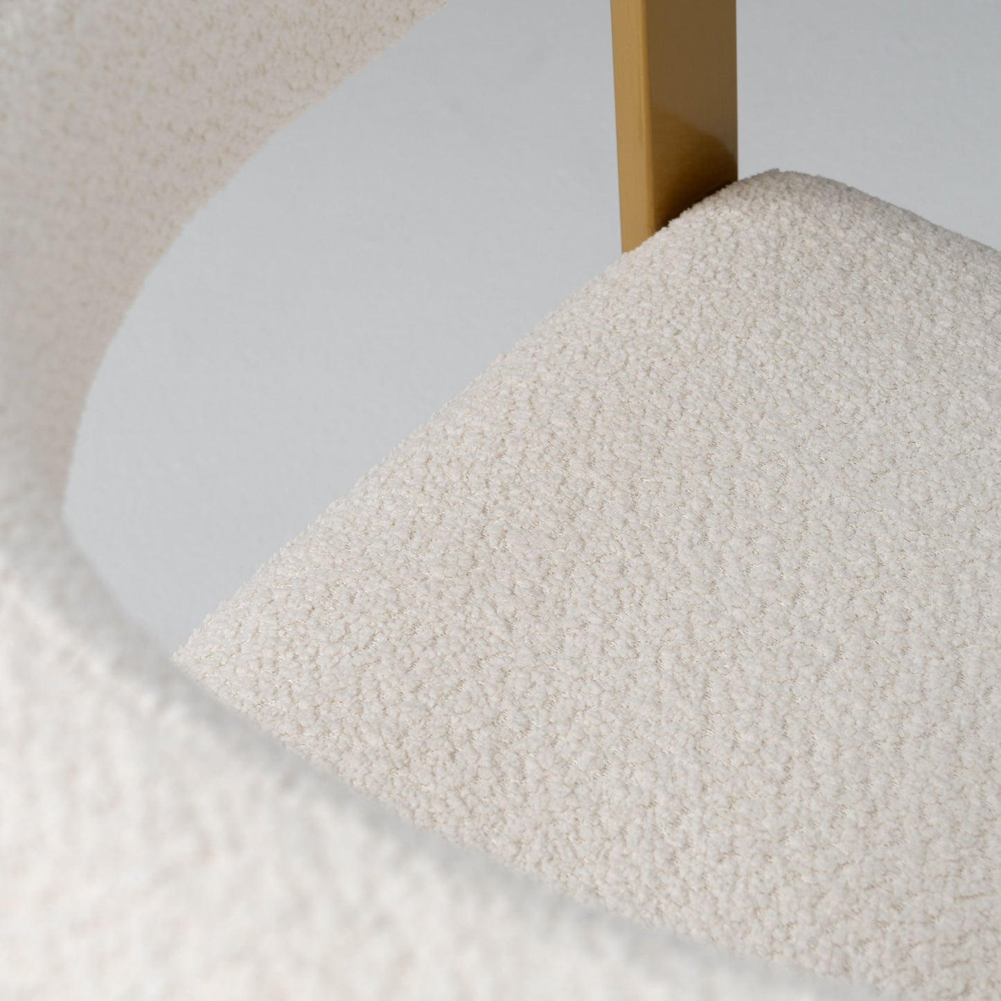 Modrest Pontiac - Modern Beige Sherpa & Gold Dining Chair