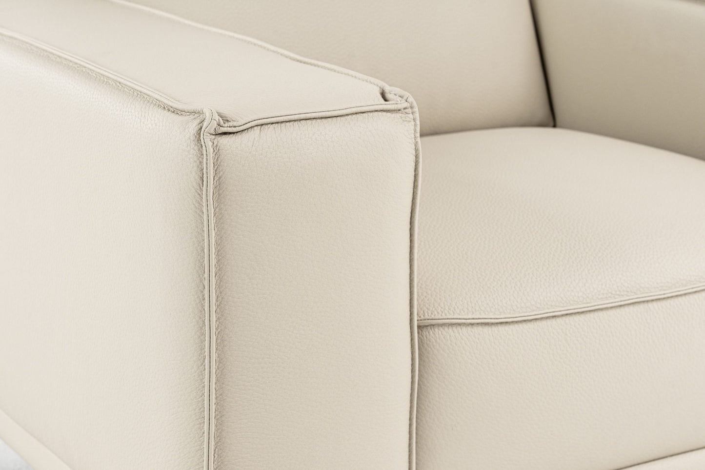 Lamod Italia Soho Italian Grey Oyster Leather Armchair - Elegant Italian Leather Upholstery with Sleek Stainless Steel Accents for Modern Living Spaces.