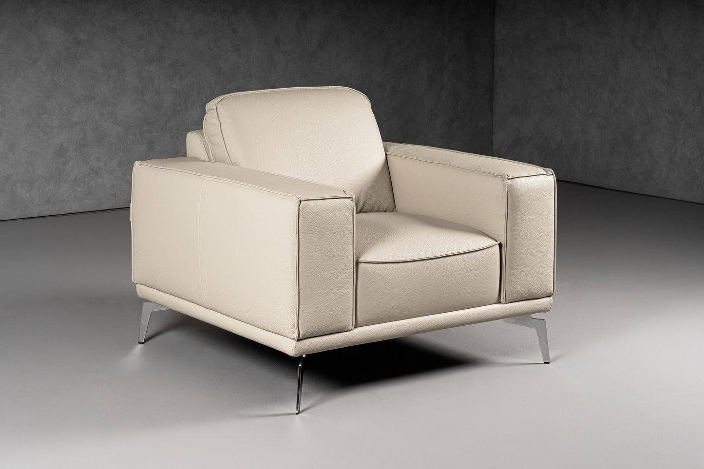 Lamod Italia Soho Italian Grey Oyster Leather Armchair - Elegant Italian Leather Upholstery with Sleek Stainless Steel Accents for Modern Living Spaces.