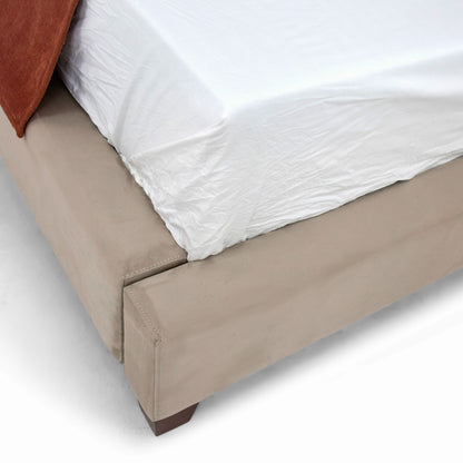 Modrest McKamey Modern Beige Fabric Bed - Elegant and Comfortable Bedroom Centerpiece