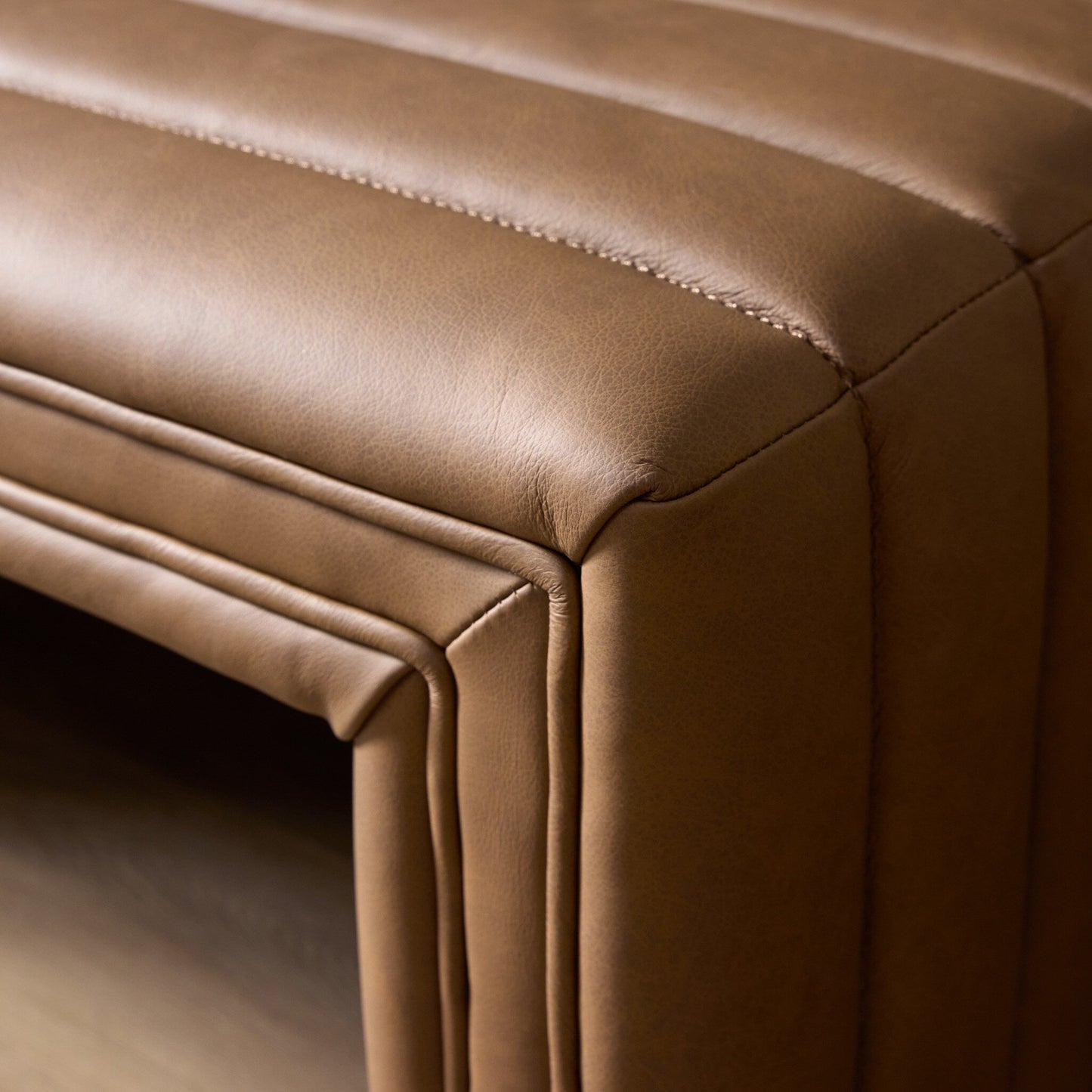 Augustine Bench Maestro Cigar Top‑Grain Leather