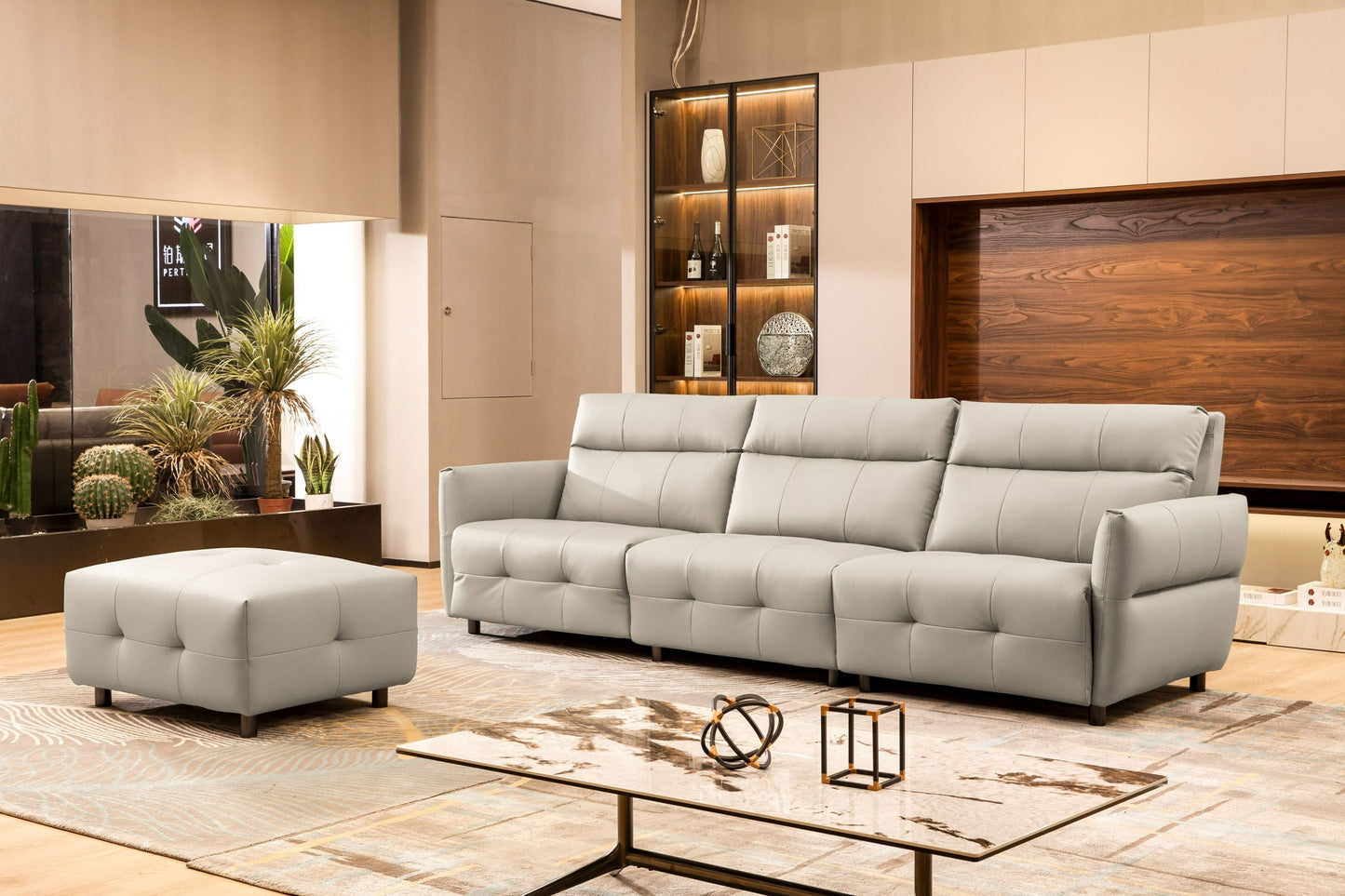 Divani Casa Joliet - Modern Light Grey Leather 4-Seater Sofa w/ Two Recliners