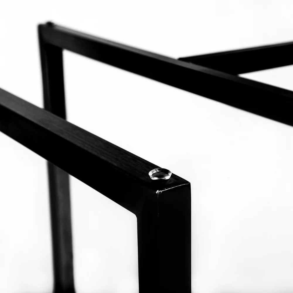 Legend Dining Table – Effortless Style in Every Curve