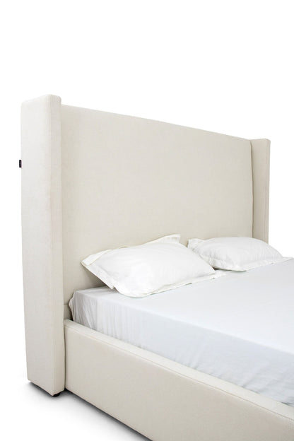 Modrest Byrne Modern Off-White Fabric Bed - Elegant and Comfortable Bedroom Centerpiece