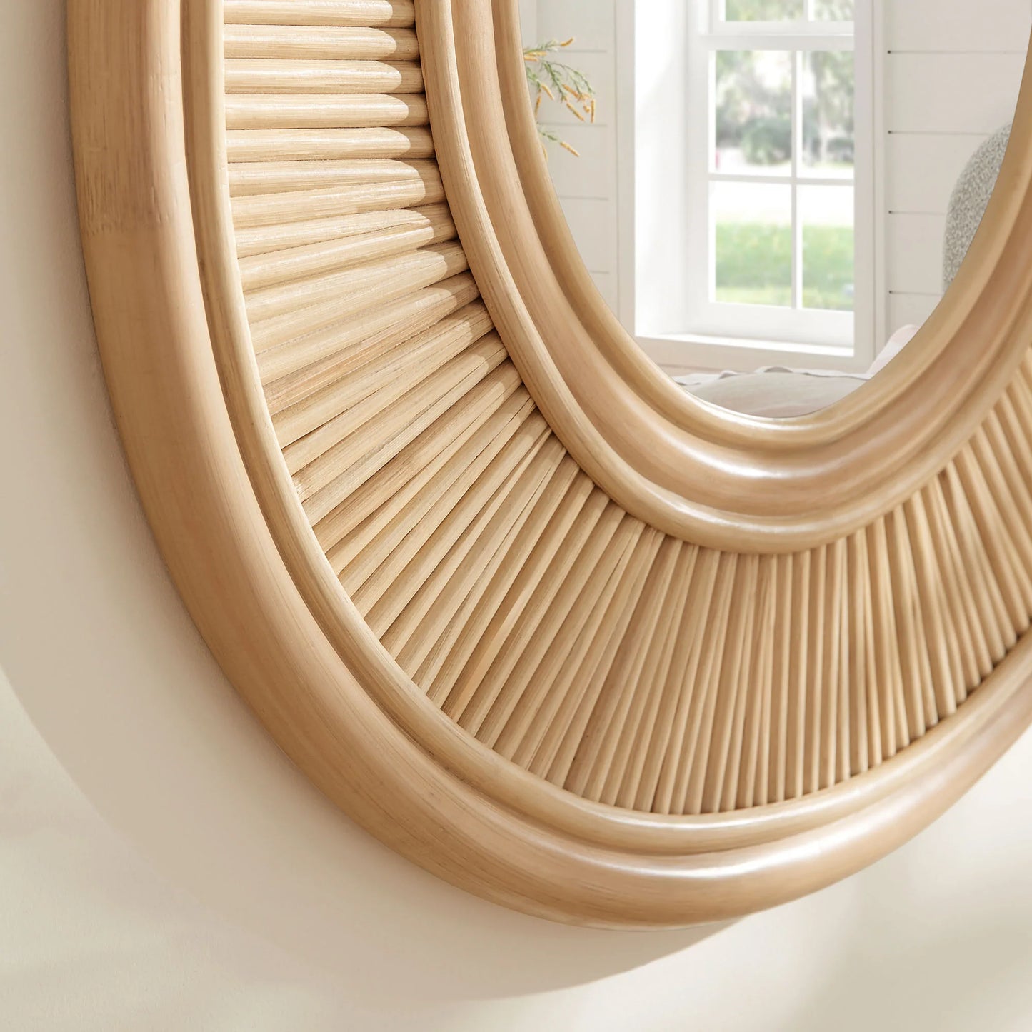 Sovana Oval Rattan Wall Mirror in Natural – Boho Wall Decor with Handwoven Frame