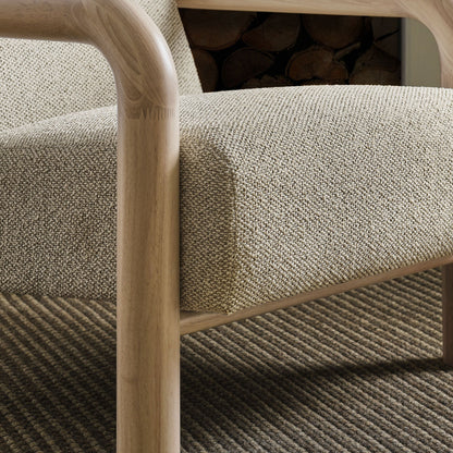 Sereno Boucle Accent Chair – Cozy & Stylish Upholstered Seating